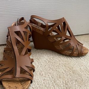Brown wedges